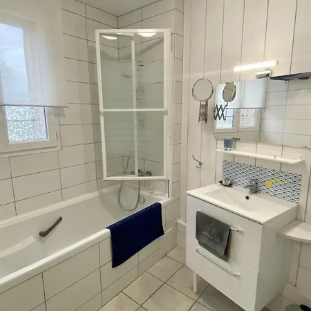 Les Volets Bleus Holiday home